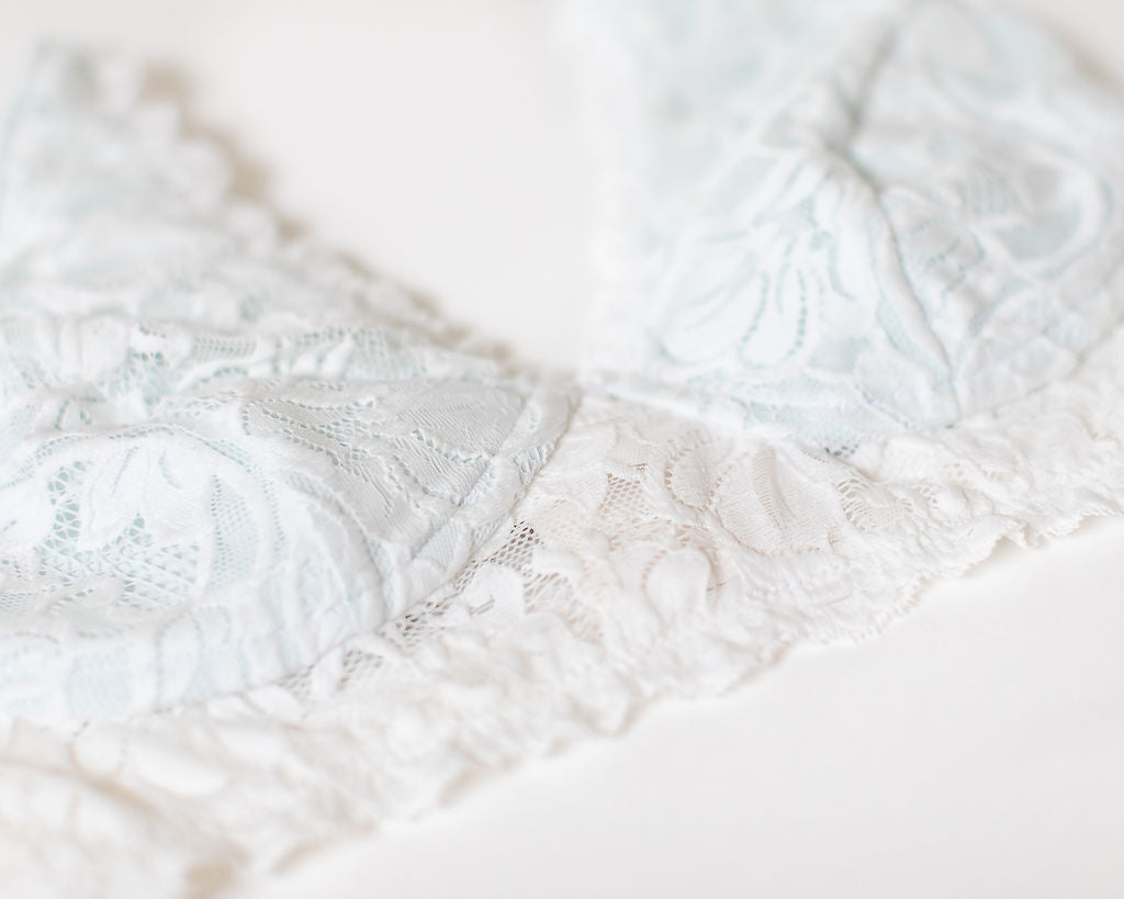 Vela Wireless Bra, White / Mist