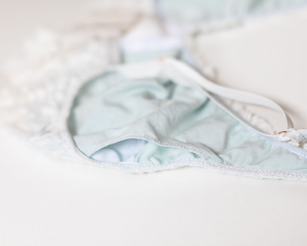 Vela Wireless Bra, White / Mist